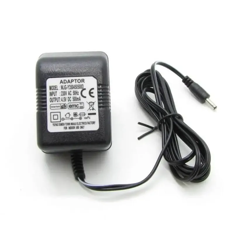 Adapter med sort kabel
