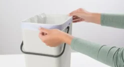 Brabantia Affaldsspand m/låg 16 liter lys grå