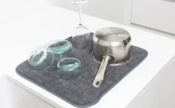 Brabantia microfiber opvaske-måtte - mørk grå 47x40 cm
