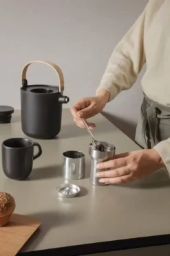 Eva Solo Nordic Kitchen Te-termokande 1 liter sort