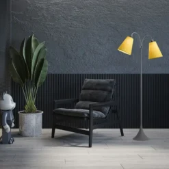 Fodgænger Gulvlampe grå m/sennepsgul skærme