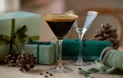 Lyngby Glas Palermo Gold Martiniglas 25cl 4-pak