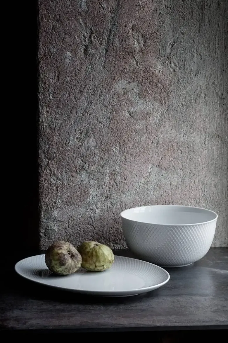 Lyngby Porcelæn Rhombe Ovalt serveringsfad 35x26,5 cm hvid