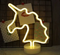 Neonskilt unicorn 30,5x10x19 cm til batteri inkl. 1 m USB ledning