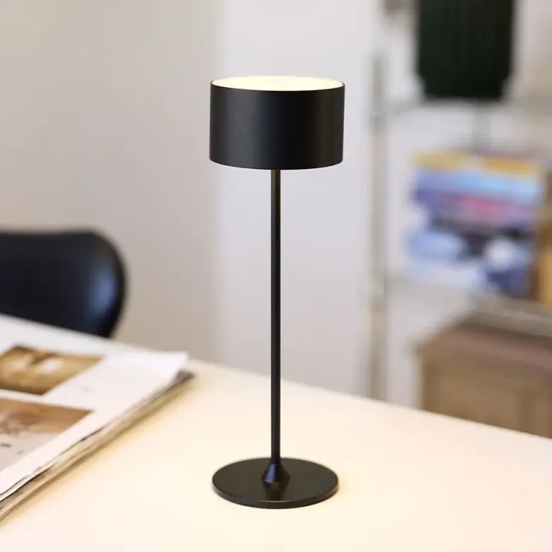 Nielsen Light Bistro Genopladelig Bordlampe Sort