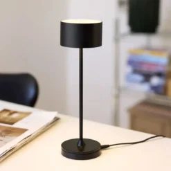 Nielsen Light Bistro Genopladelig Bordlampe Sort