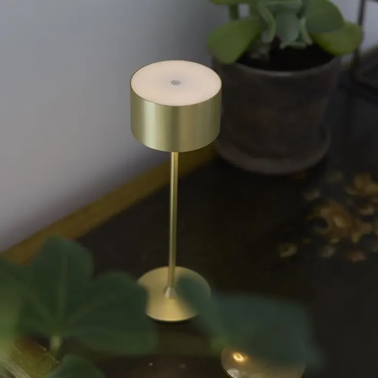 Nielsen Light Bistro Genopladelig Bordlampe Børstet messing
