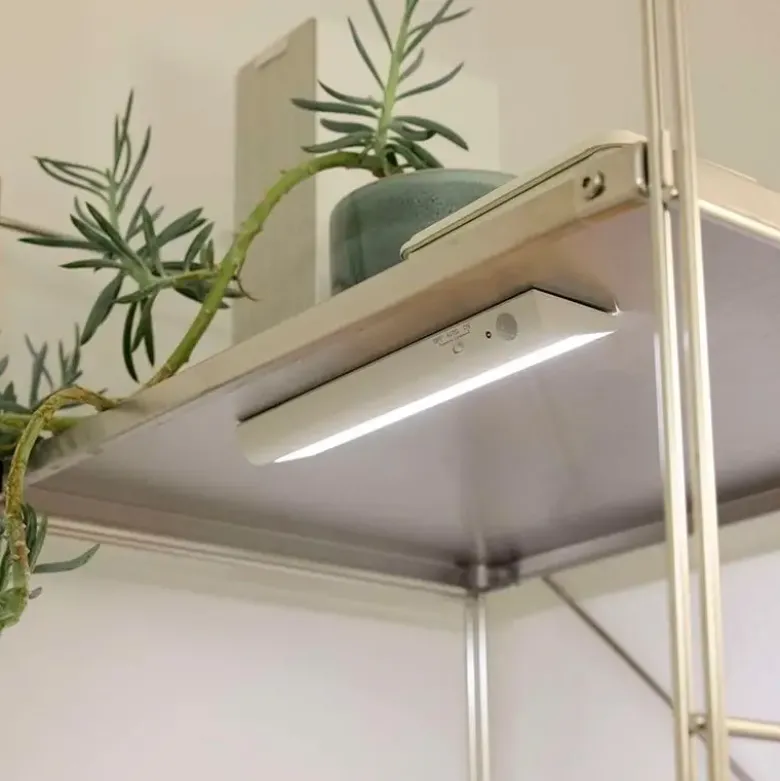 Nielsen Light Impuls underskabsbelysning med sensor og batteri