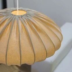 Nielsen Light Jasmin Pendel Lys sand Ø50 cm m.Hvid stofledning
