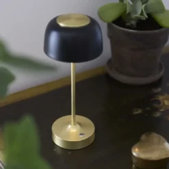 Nielsen Light Royal Genopladelig Bordlampe Sort/guld