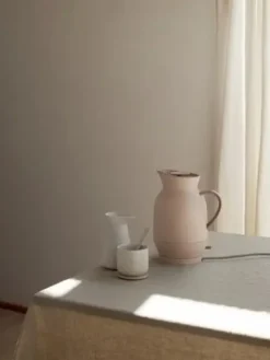 Stelton Amphora elkedel 1,2 L soft peach