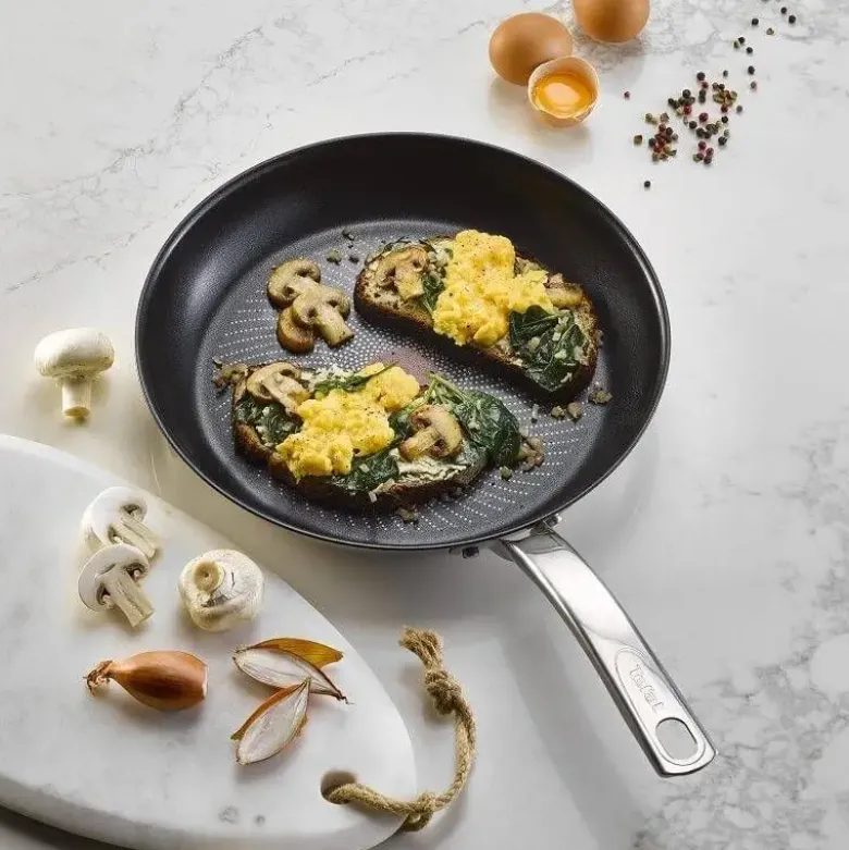 Tefal Intuition stegepande 24 cm i rustfrit stål med belægning