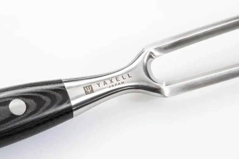 Yaxell RAN Kødgaffel 16,5 cm